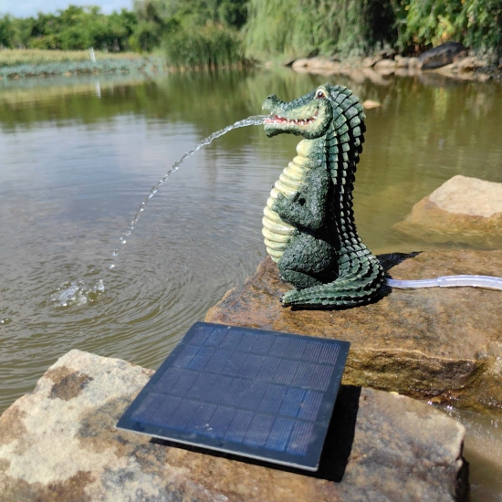 The Standing Crocodile solar fountain water decoration resin crafts animal resin ornaments