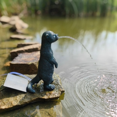 Standing mongoose solar fountain water decoration resin crafts animal resin ornaments