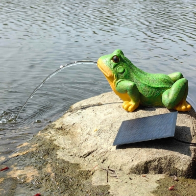 Bullfrog Solar Fountain Water with solar panel